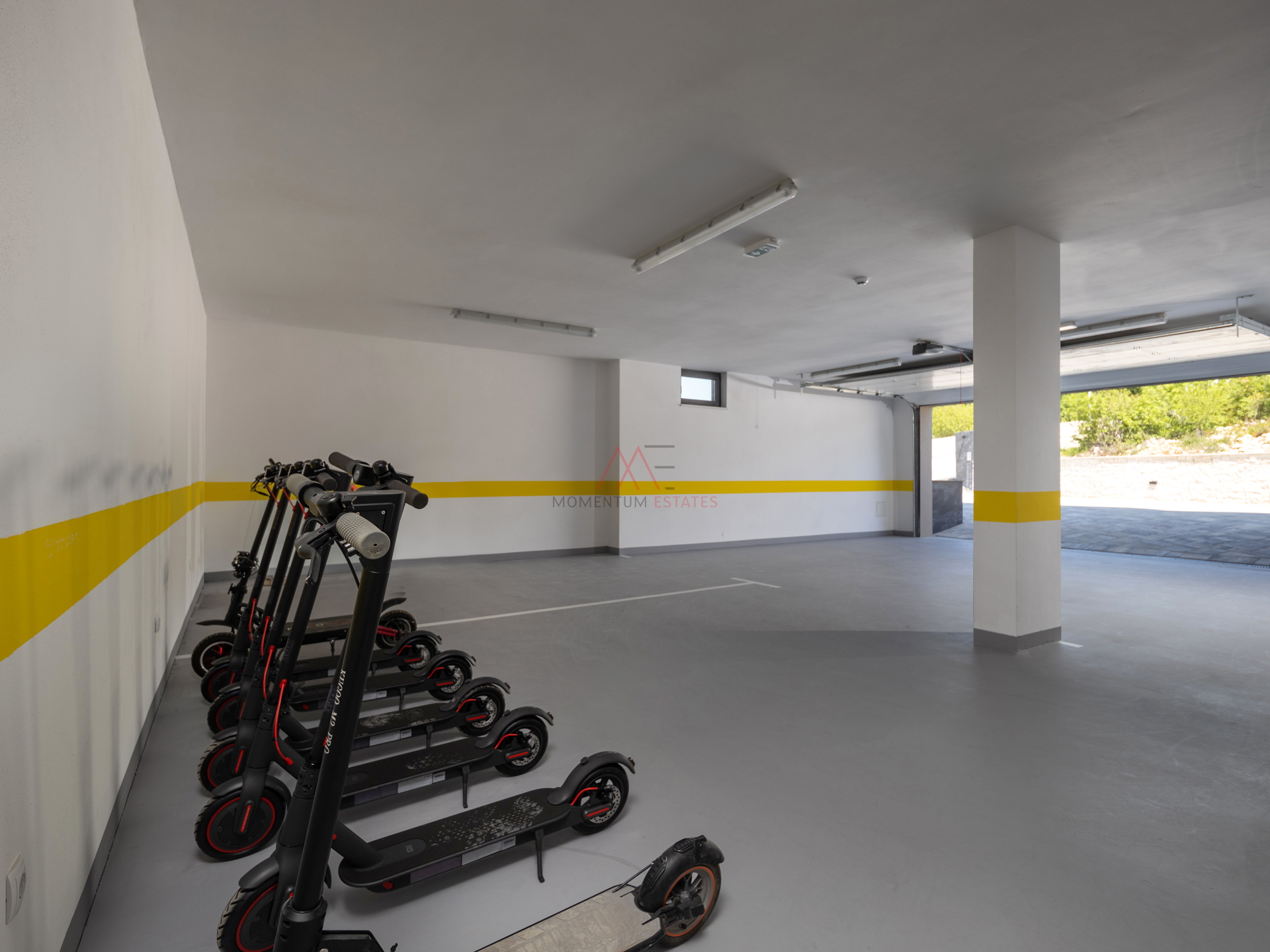 Stanovanje&comma; 134 m2&comma; Najem&comma; Kostrena