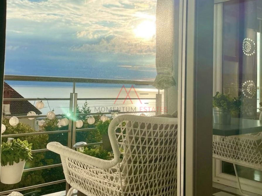 Opatija&comma; stan s parkingom i pogledom na more