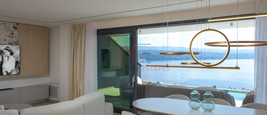 Opatija, stan s privatnim bazenom, jacuzzijem..