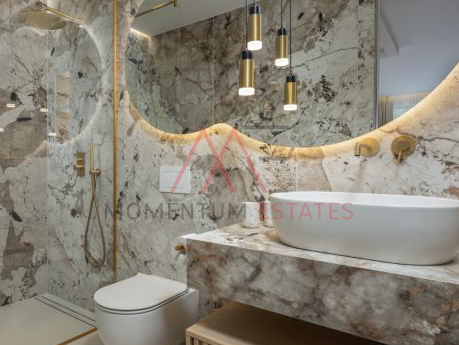 Opatija&comma; stan s privatnim bazenom&comma; jacuzzijem&period;&period;