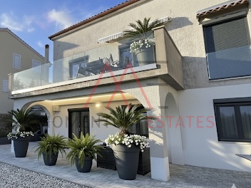 Martinkovac&comma; novoure&dstrok;eni 3s&plus;db