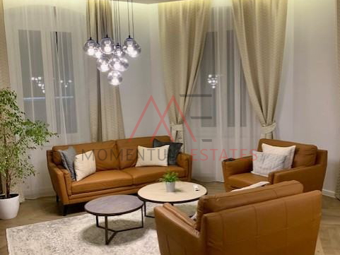 Centar, komforni 1s+db, moderno novo uređen