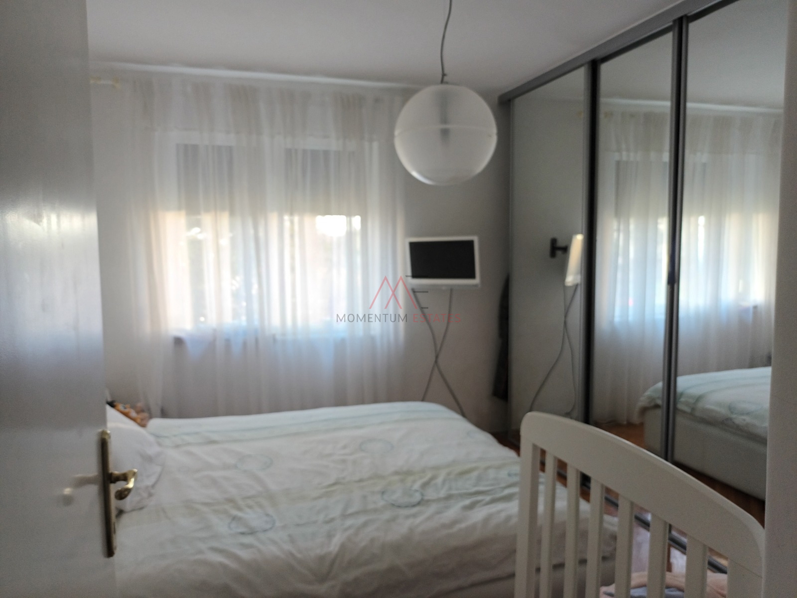 Pe&cacute;ine&comma; 2sobni klasi&ccaron;ni