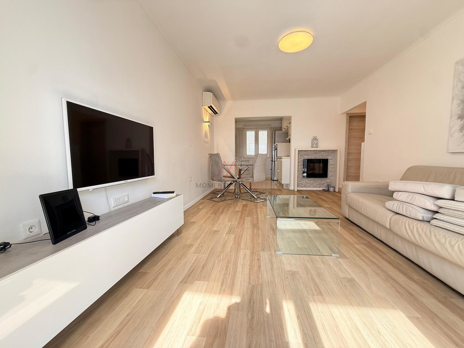 &Scaron;kurinje&comma; 2s&plus;db novo ure&dstrok;eni