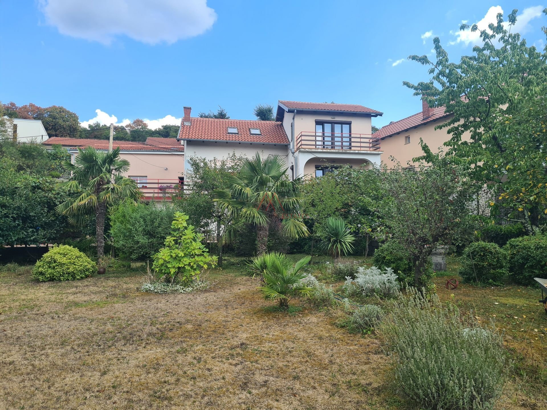 Hi&scaron;a&comma; 280 m2&comma; Prodaja&comma; Vi&scaron;kovo - Sar&scaron;oni