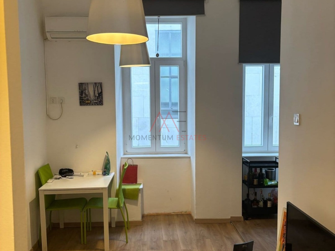 Su&scaron;ak&comma;lijepi stan za dugoro&ccaron;ni najam