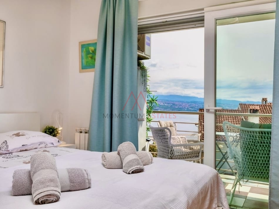 Opatija&comma; stan s parkingom i pogledom na more