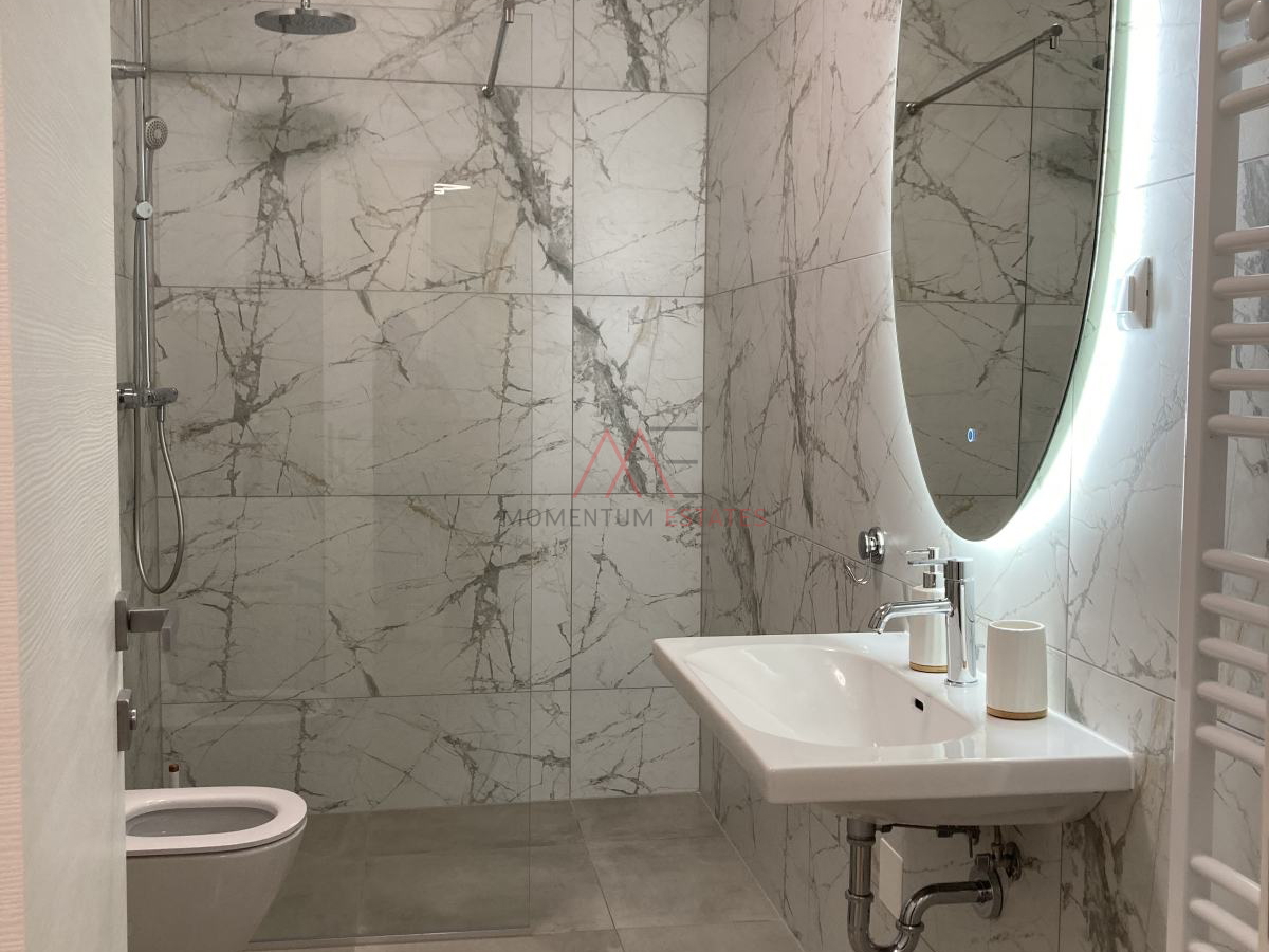 Stanovanje&comma; 58 m2&comma; Najem&comma; Rijeka - Kantrida