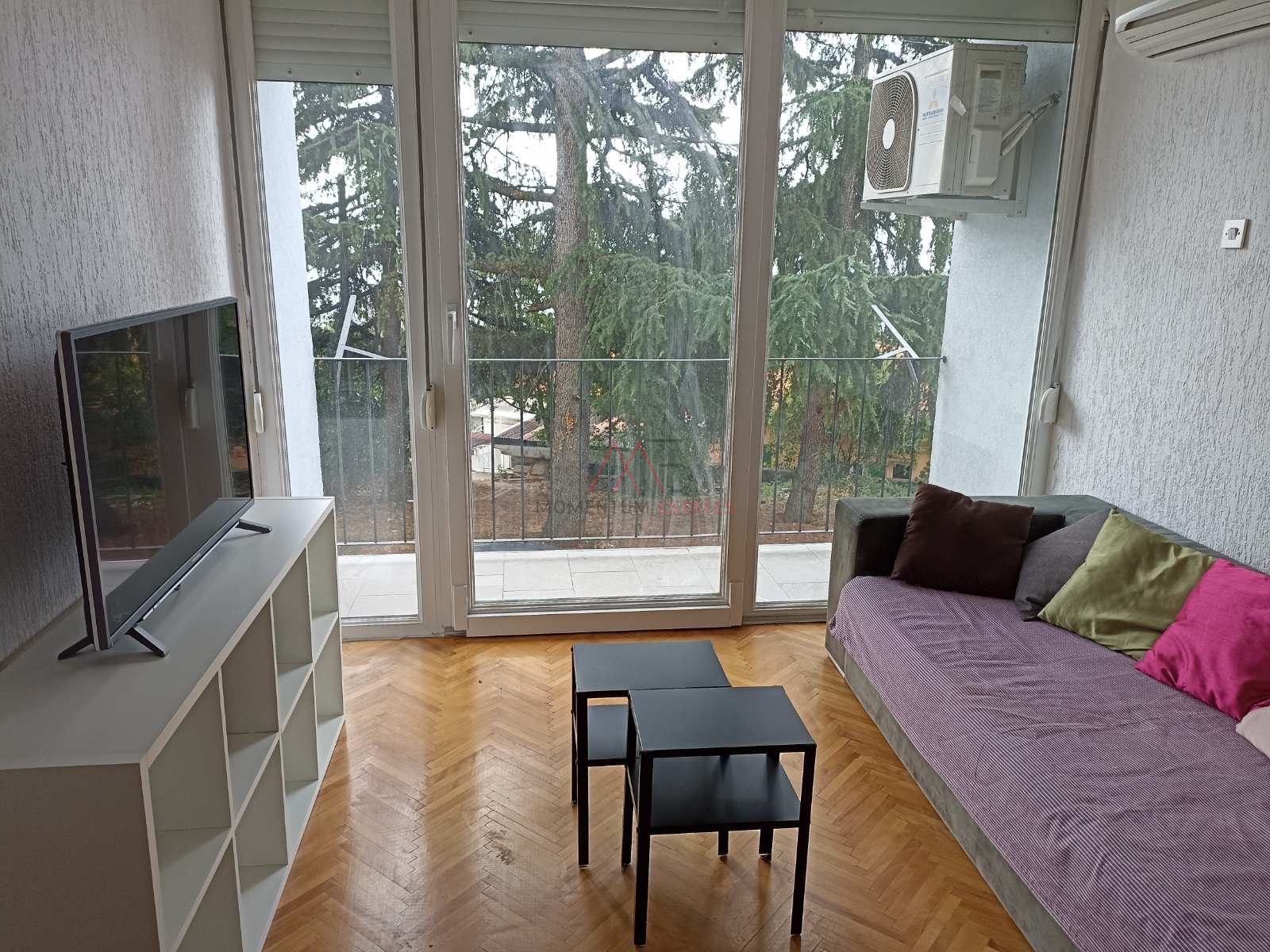Stanovanje, 61 m2, Najem, Turnić