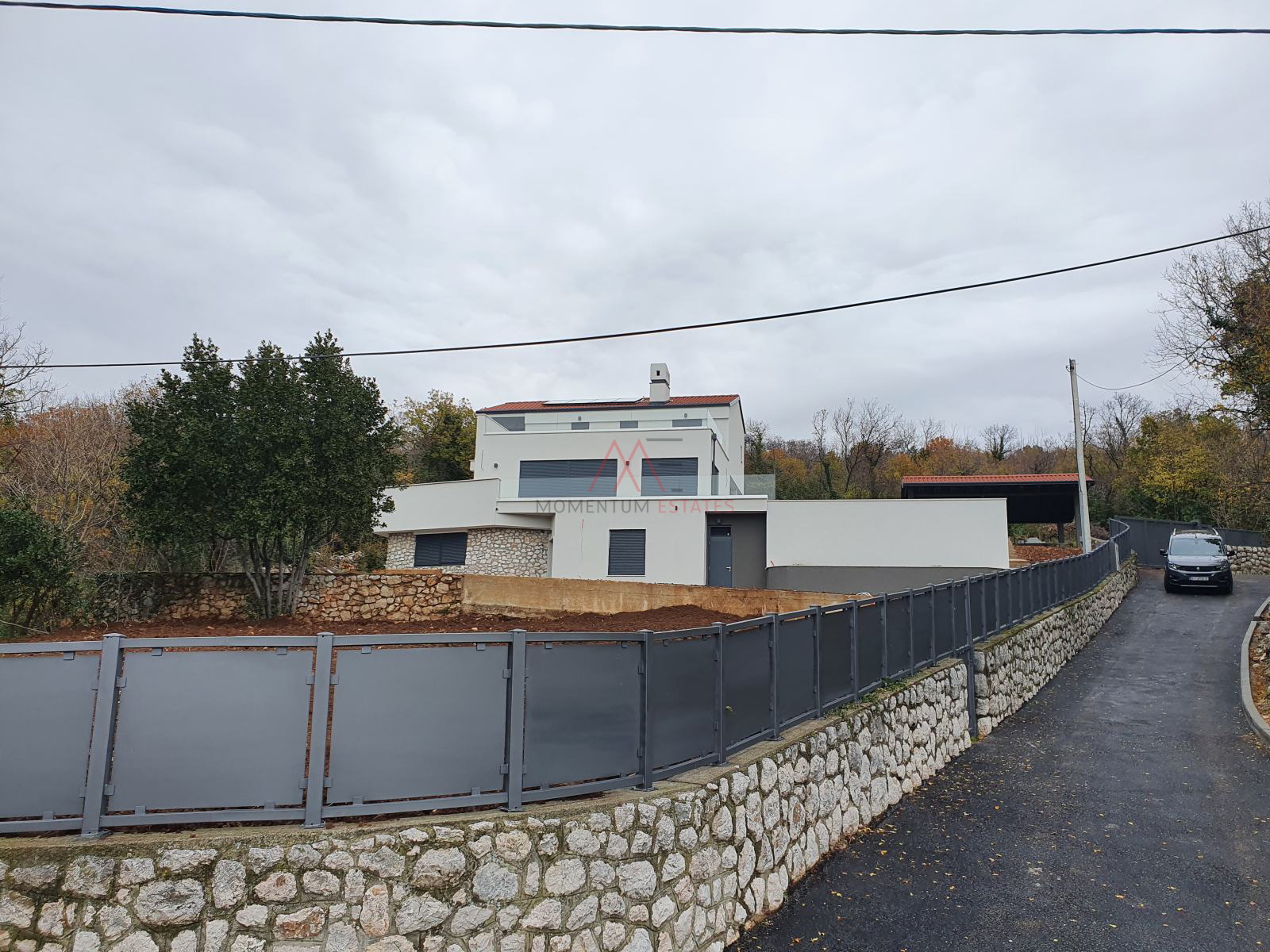 Kostrena&comma; luksuzna ku&cacute;a za najam