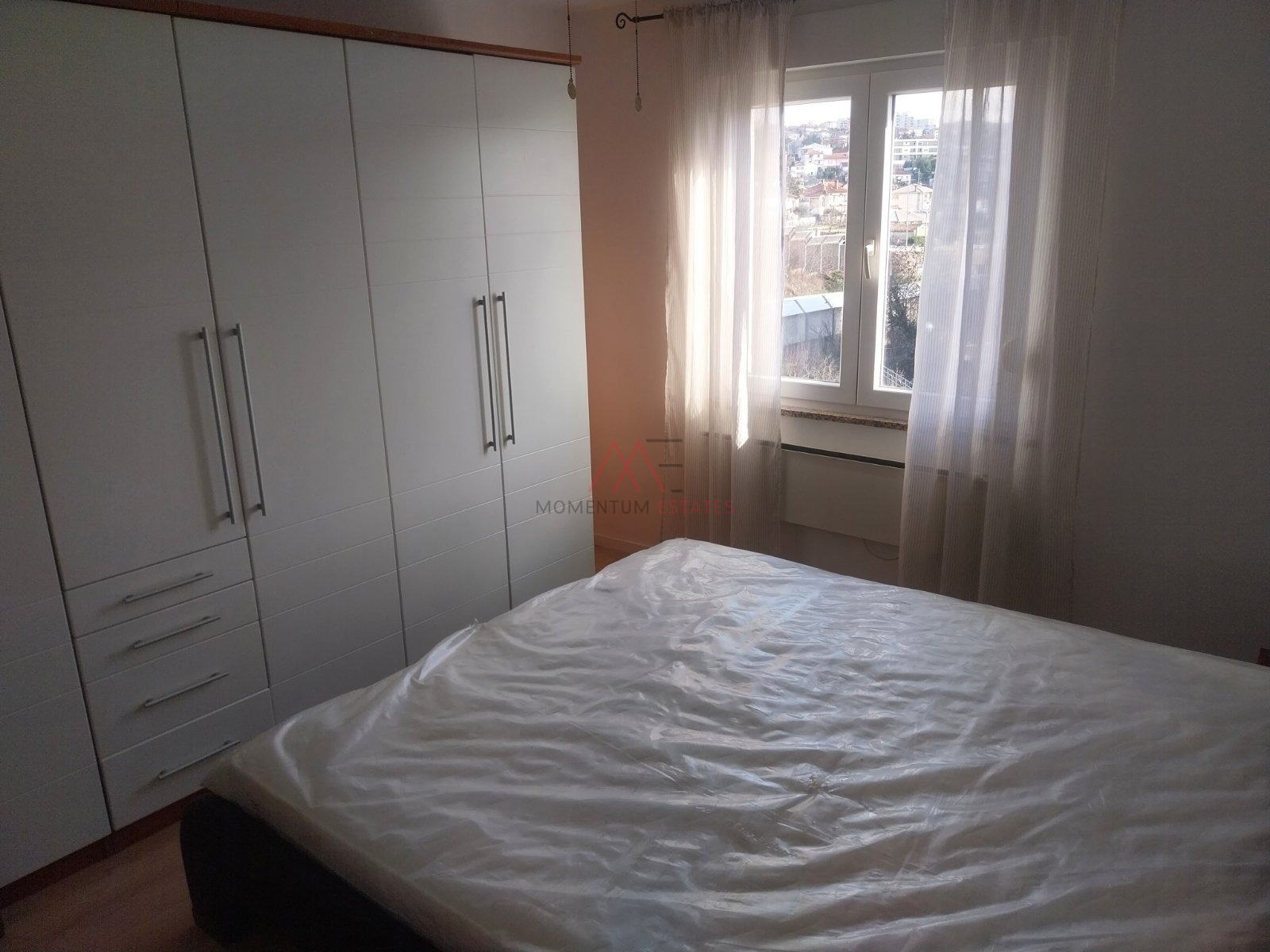 Zamet&comma; odli&ccaron;an jednosobni stan za samca ili par