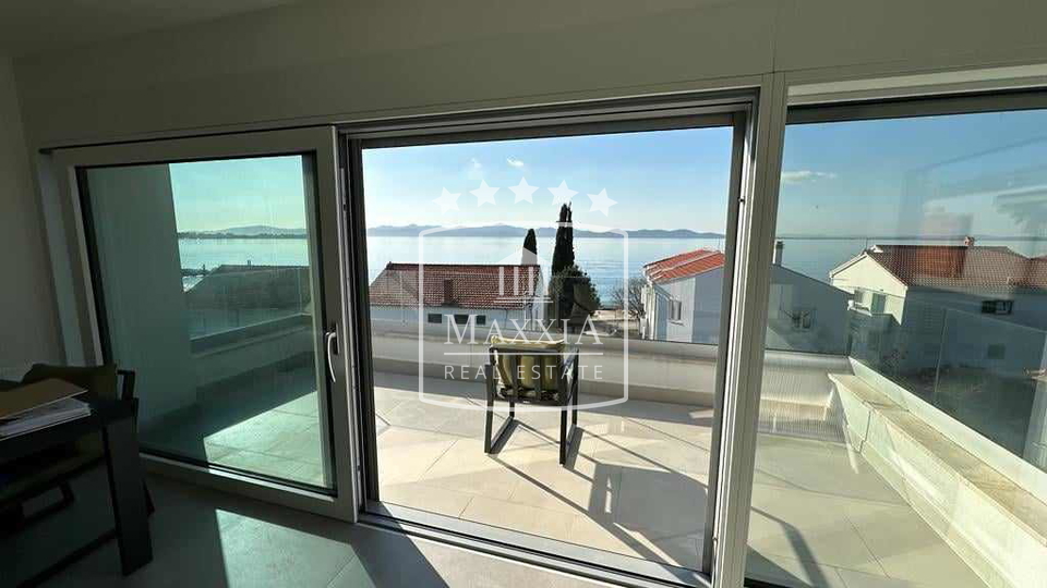 Diklo – Penthouse-Dachterrasse, Sauna, Jacuzzi! 650000 €