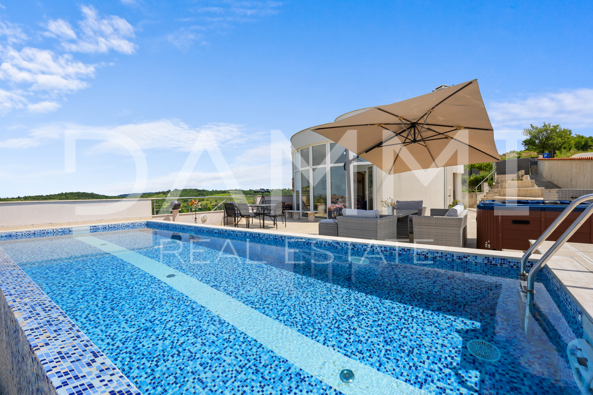 ISTRA&comma; MOMJAN - Villa con piscina e vista panoramica