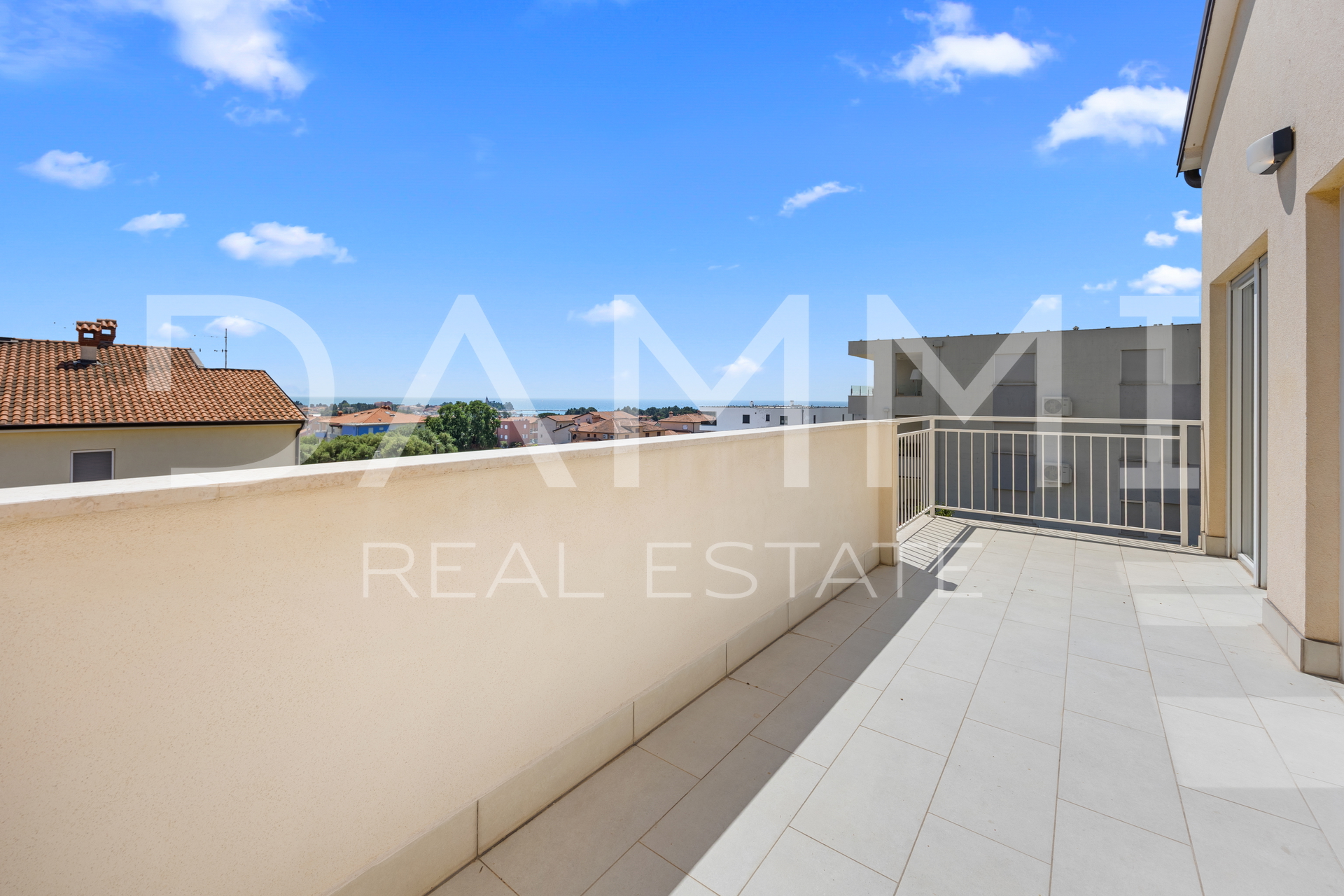 ISTRA&comma; NOVIGRAD - OTTIMO APPARTAMENTO BILOCALE CON VISTA MARE