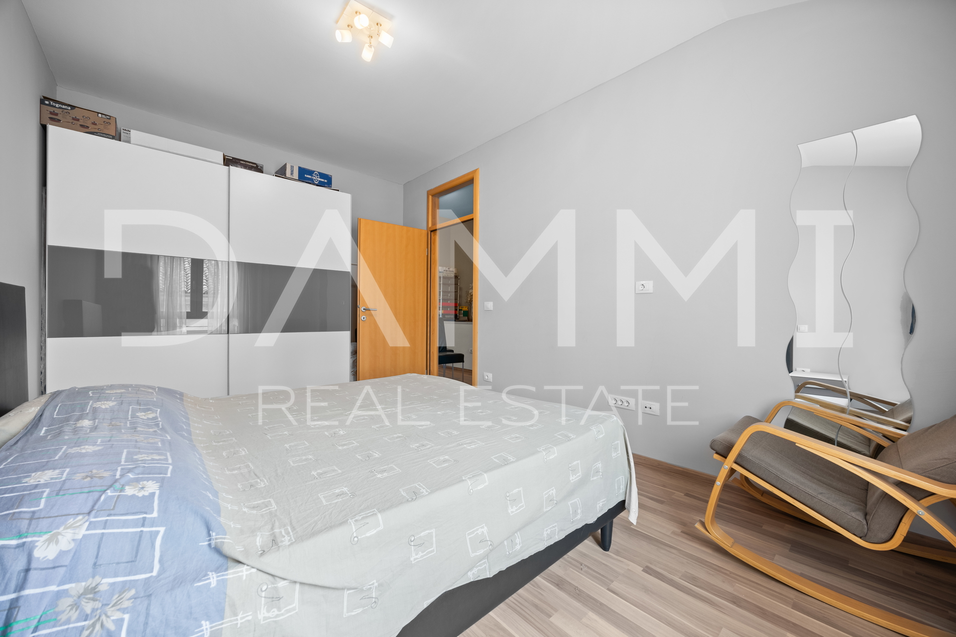 ISTRA&comma; PULA - House with 3 apartments in the city center near the Arena