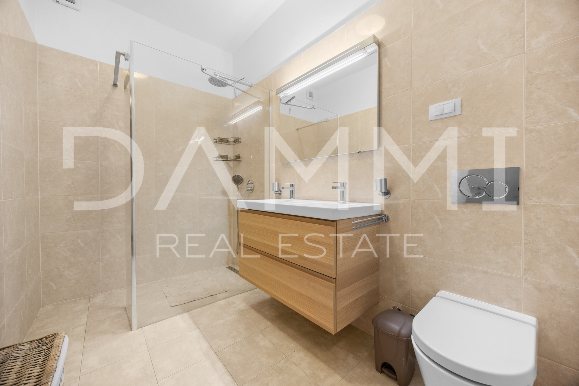 ISTRA&comma; PULA - House with 3 apartments in the city center near the Arena