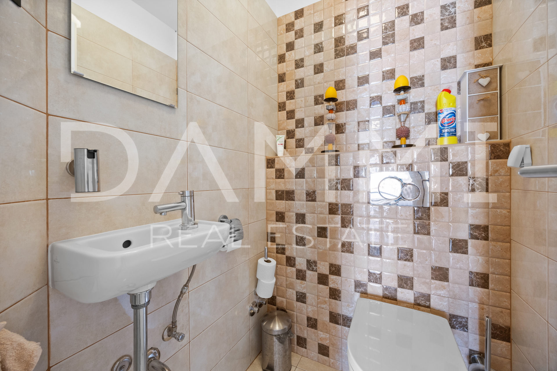 ISTRA&comma; PULA - House with 3 apartments in the city center near the Arena