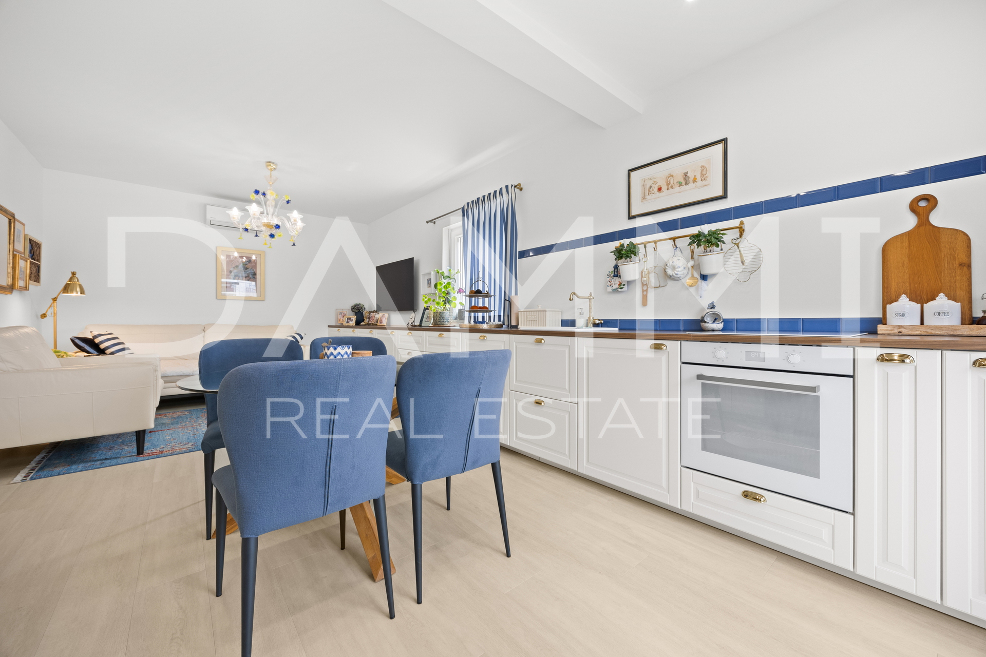 Istra&comma; Medulin - luksuzni dvosoban stan sa vrtom&comma; novogradnja