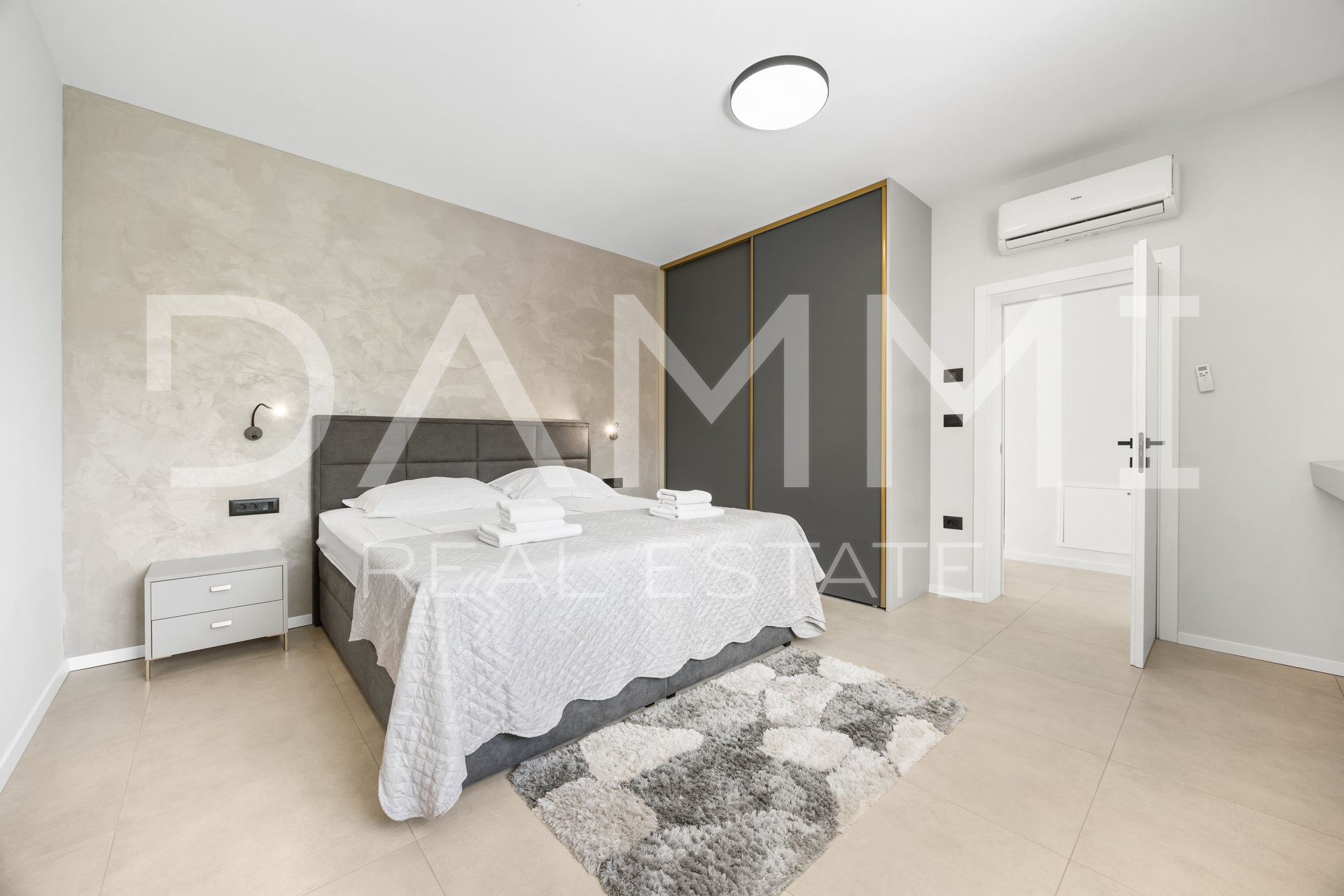 ISTRA&comma; BALE - Moderna vila s pogledom na more
