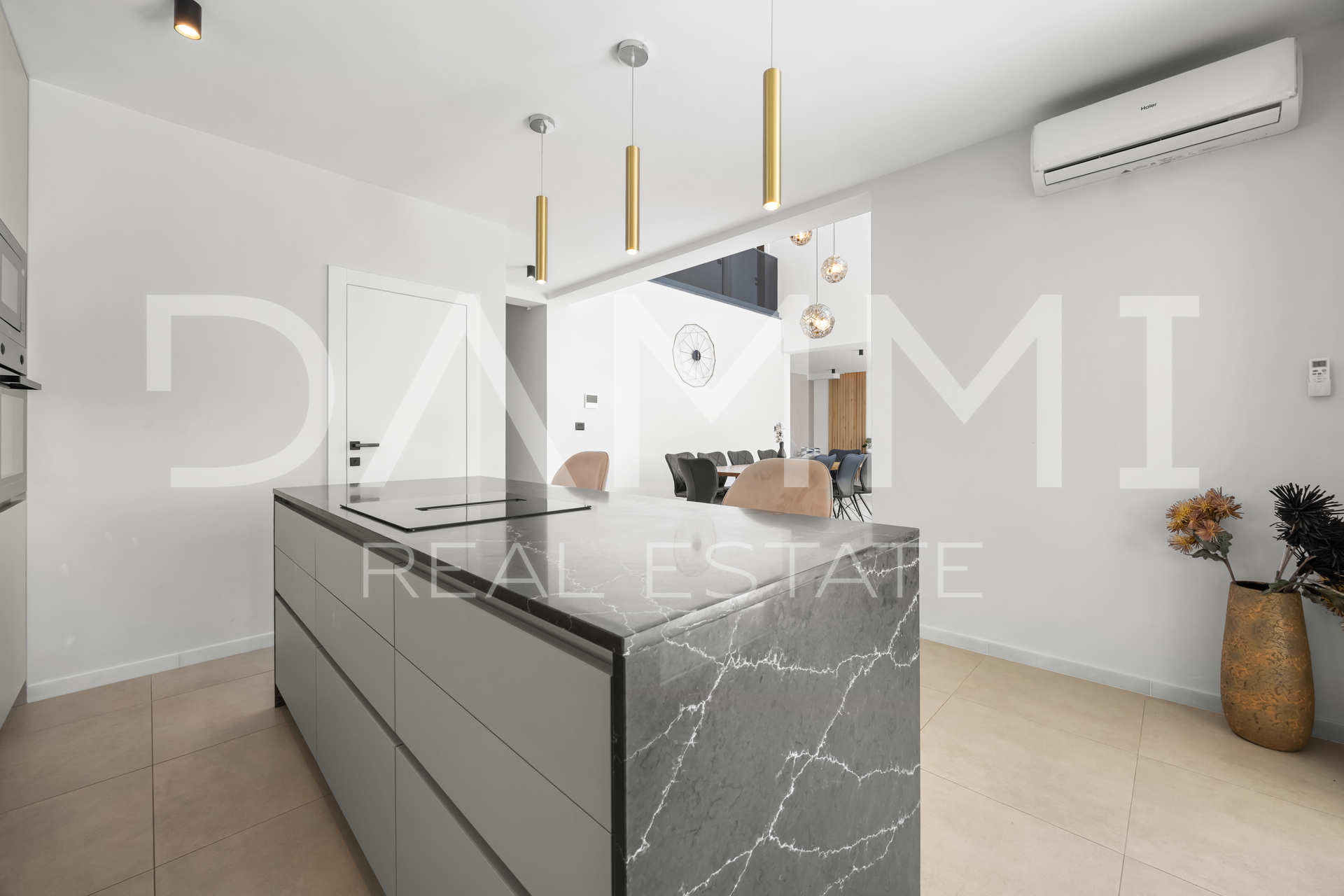 ISTRA&comma; BALE - Moderna vila s pogledom na more