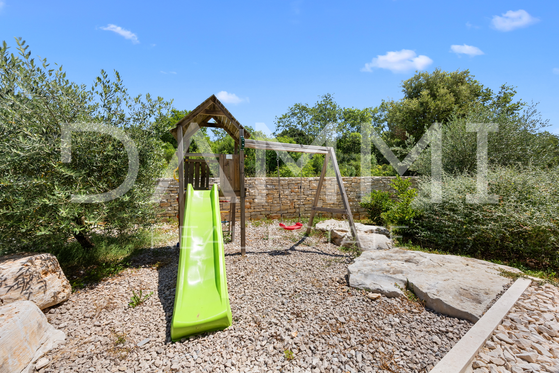 ISTRA&comma; BALE - Moderna vila s pogledom na more