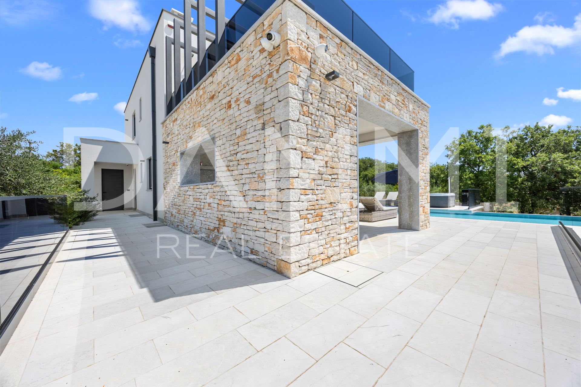 ISTRA&comma; BALE - Moderna vila s pogledom na more