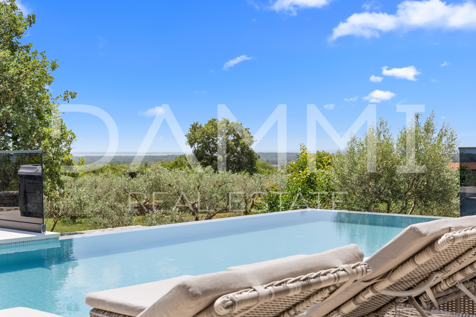 ISTRA&comma; BALE - Moderna vila s pogledom na more