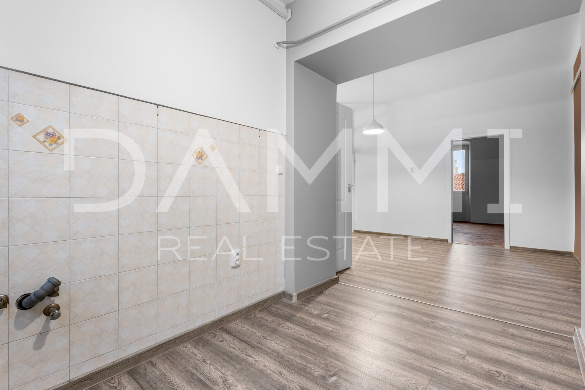 Istra&comma; Pula&comma; stan u centru 2 ss&plus;db&comma; uredna dokumentacija