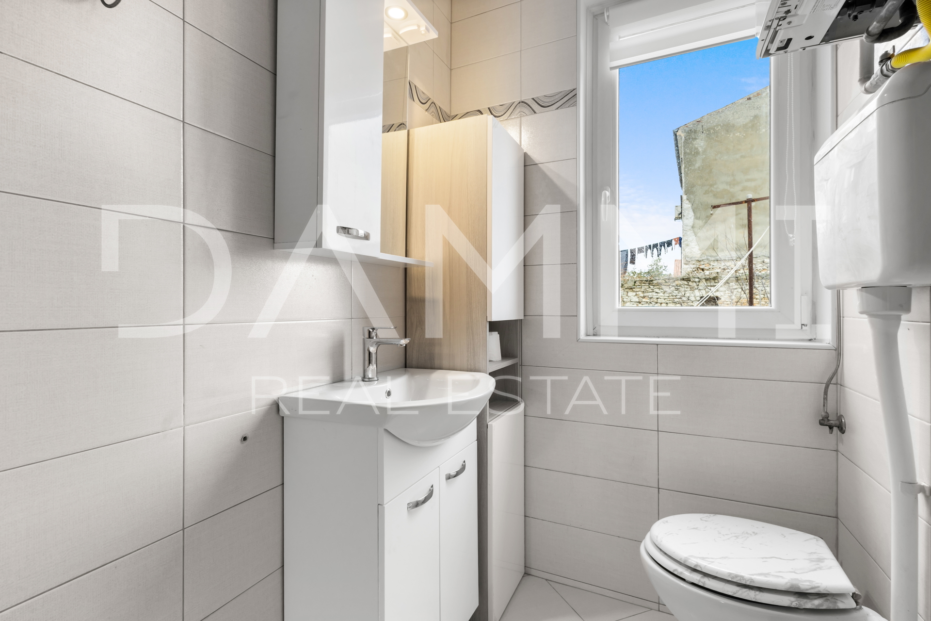 Istra&comma; Pula&comma; stan u centru 2 ss&plus;db&comma; uredna dokumentacija