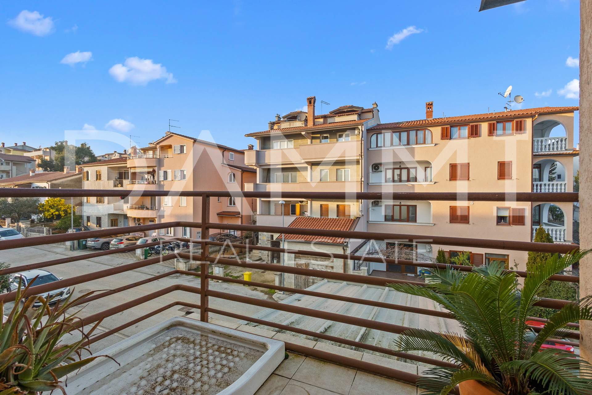 ISTRA&comma; PULA - Apartment with proper documentation in an excellent location