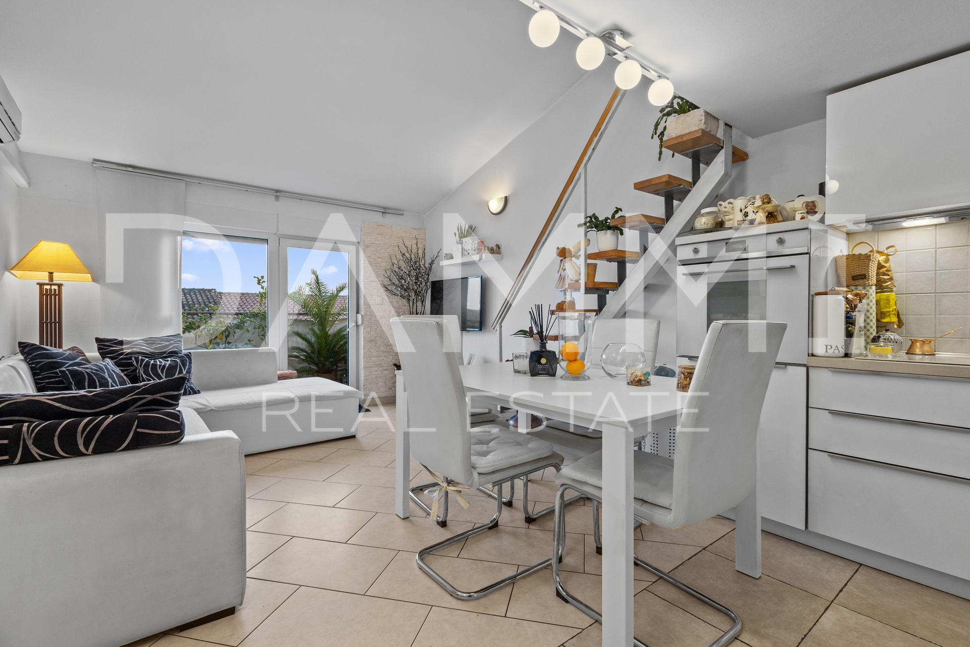 ISTRA&comma; PULA - Apartment with proper documentation in an excellent location