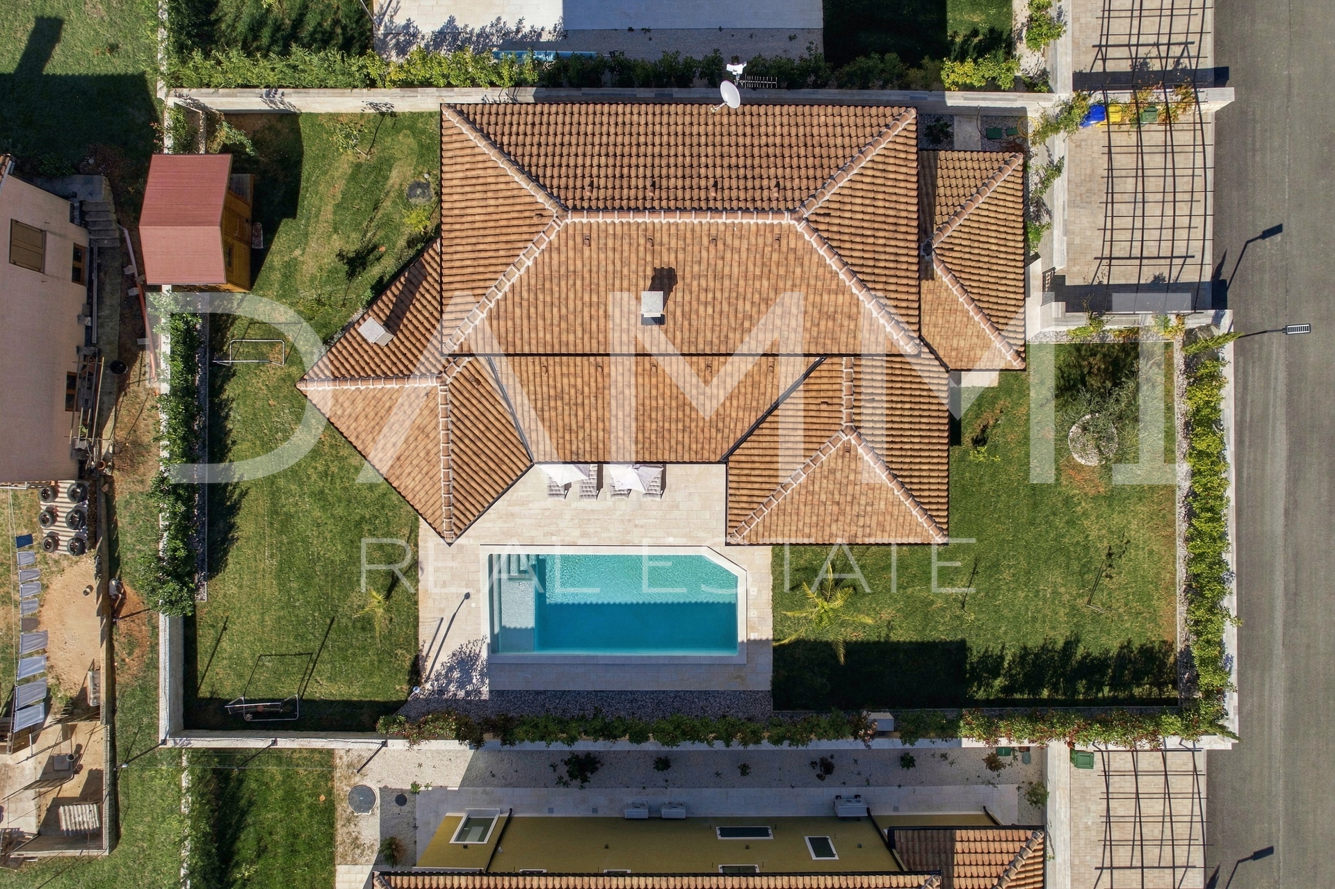 ISTRA&comma; SVETVIN&Ccaron;ENAT - Mediteranska ku&cacute;a s bazenom
