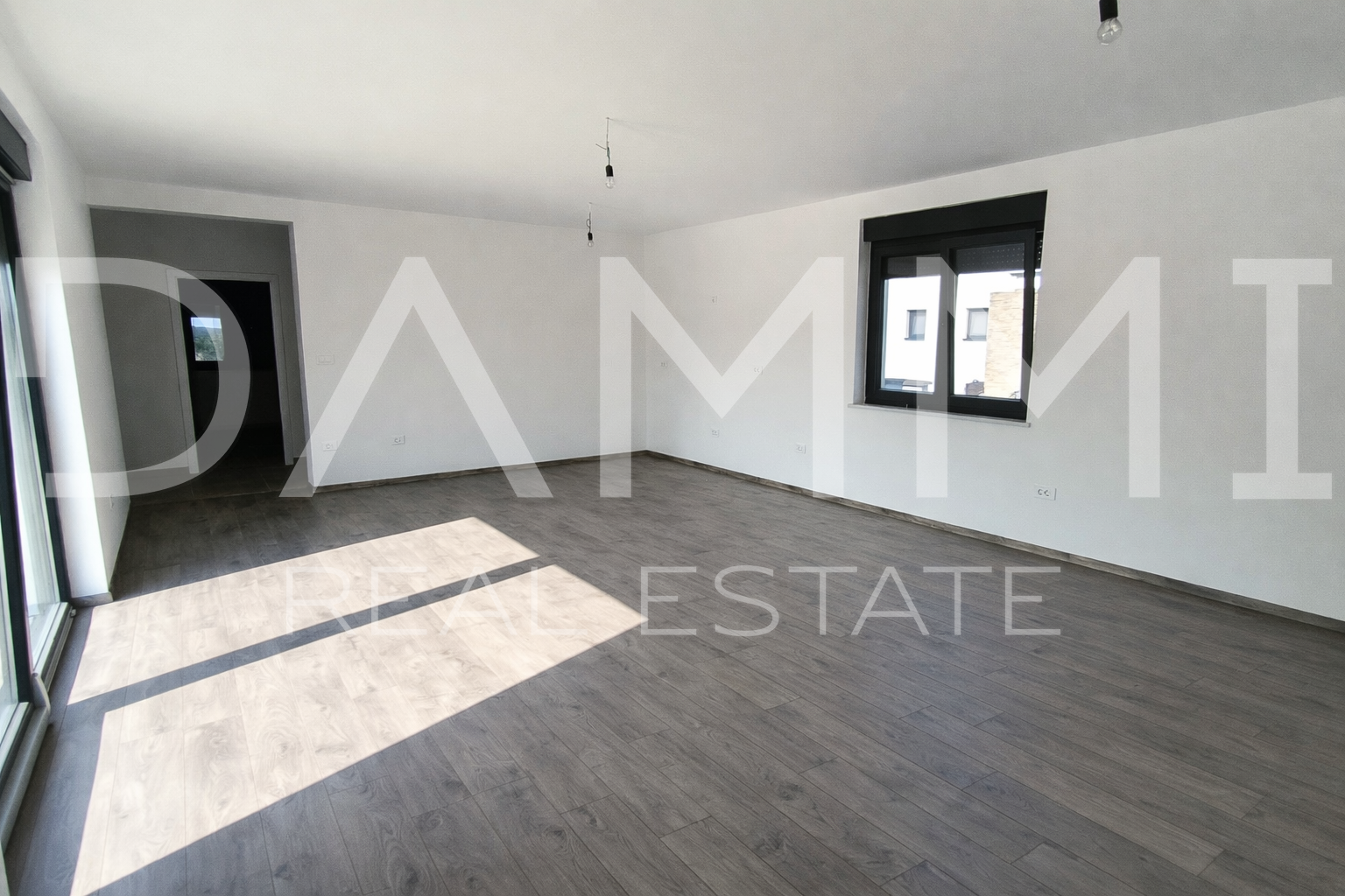 Istra - Mar&ccaron;ana&comma; ku&cacute;a s bazenom&comma; novogradnja