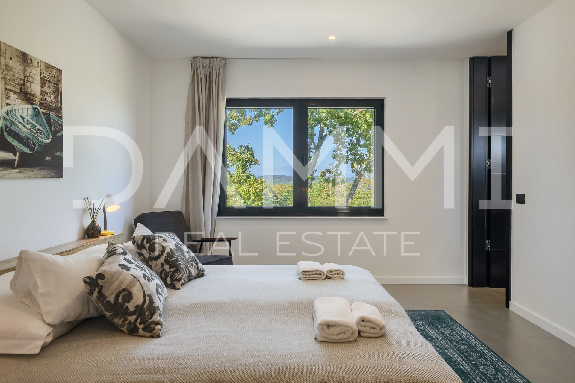 MOTOVUN&comma; OKOLICA - Ekskluzivna luksuzna vila