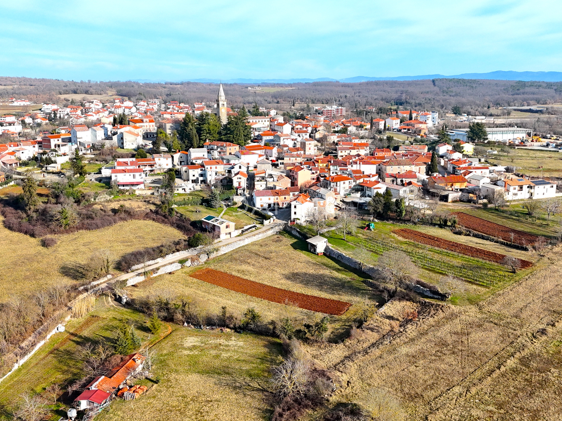 ISTRIEN, ŽMINJ - Bauland im Zentrum