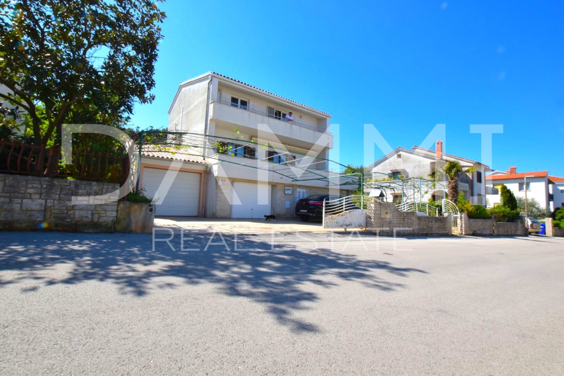 PULA, PJEŠČANA UVALA - House 300m far away from the sea