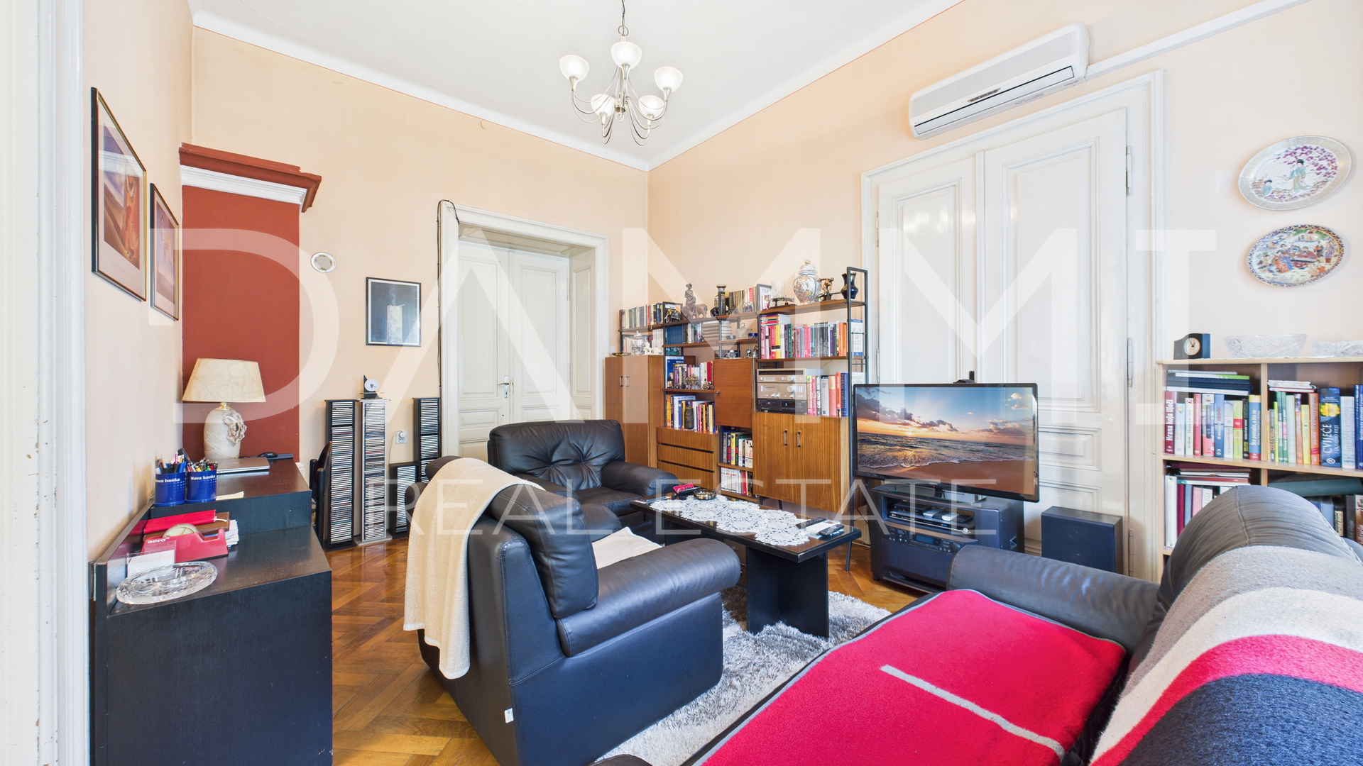 Istra - Pula&comma; centar - savr&scaron;en stan u austrougarskoj vili