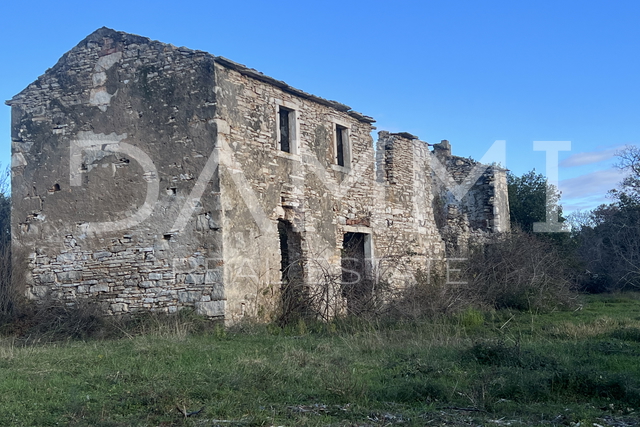 ISTRA, BUJE - Kuća s 2500m2 građevinskog zemljišta pogled more EKSKLUZIVNA PRODAJA