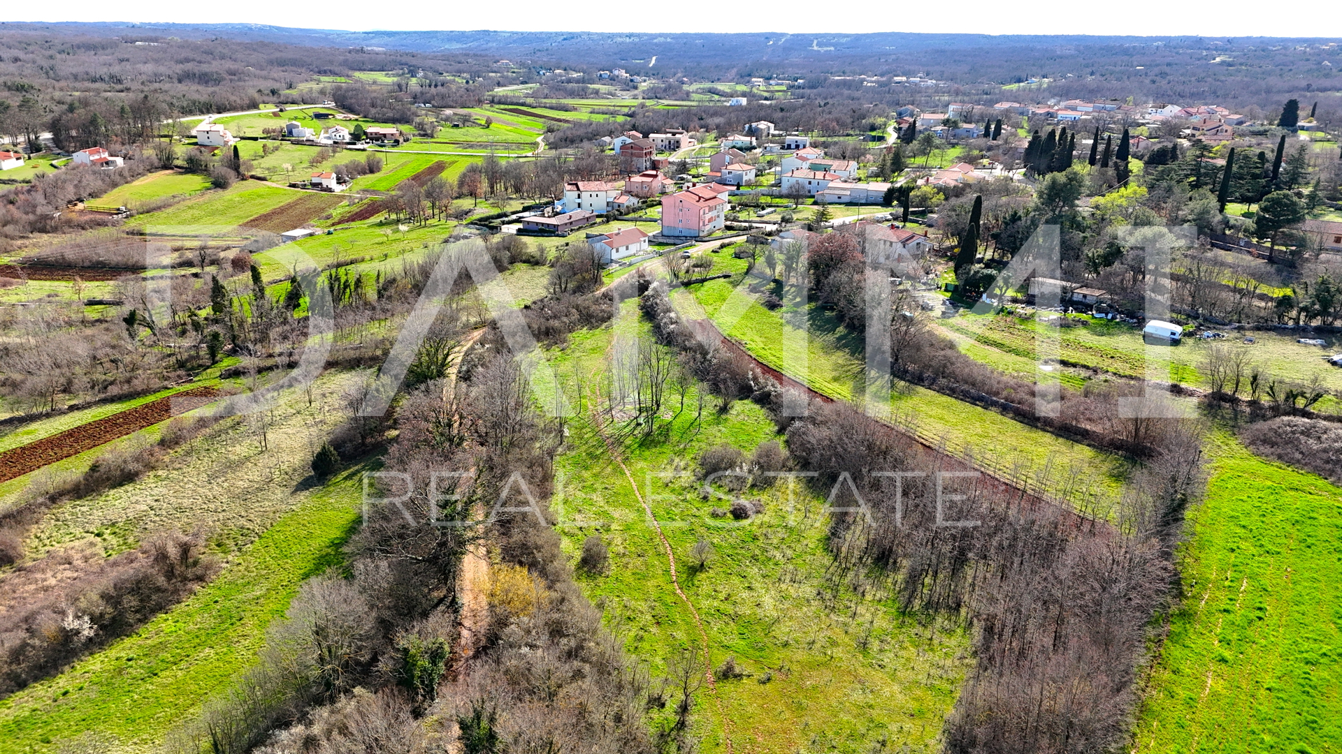 ISTRIA, MANJADVORCI - Building land 970 m2