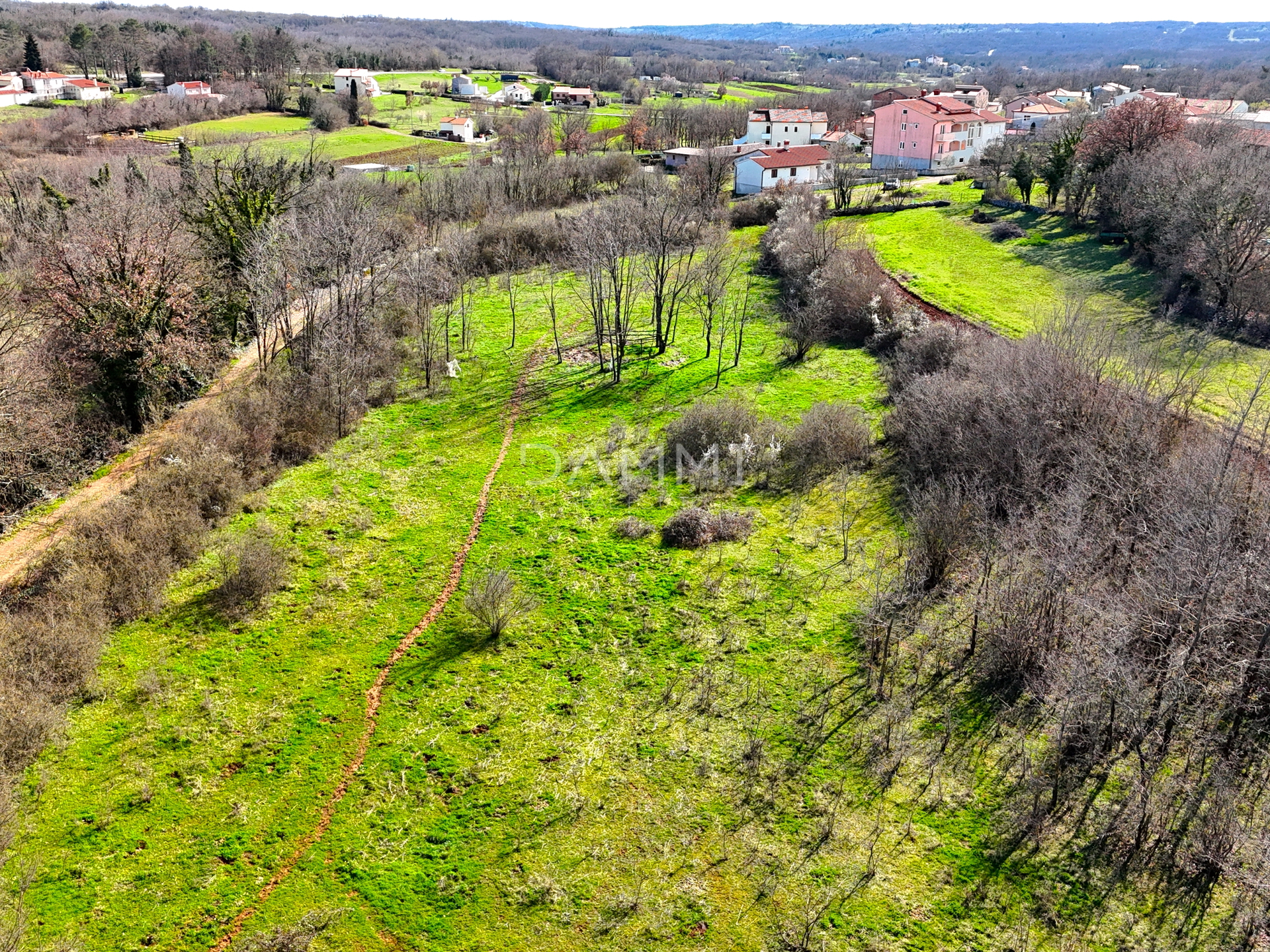 ISTRIA, MANJADVORCI - Building land 970 m2