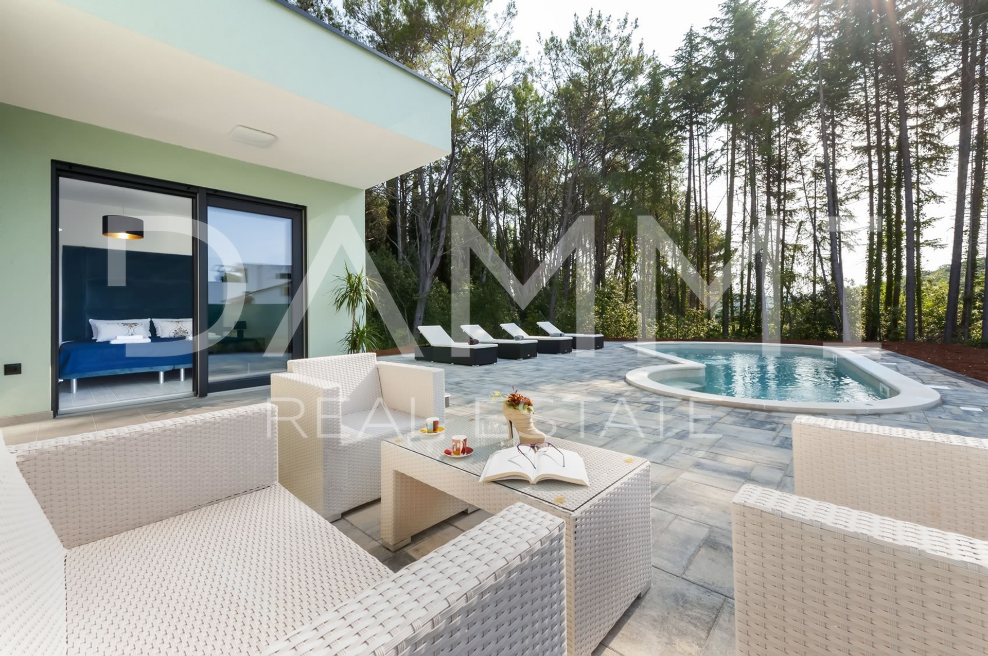 ISTRA, ROVINJ - Moderna prizemnica s bazenom blizu prekrasnih plaža