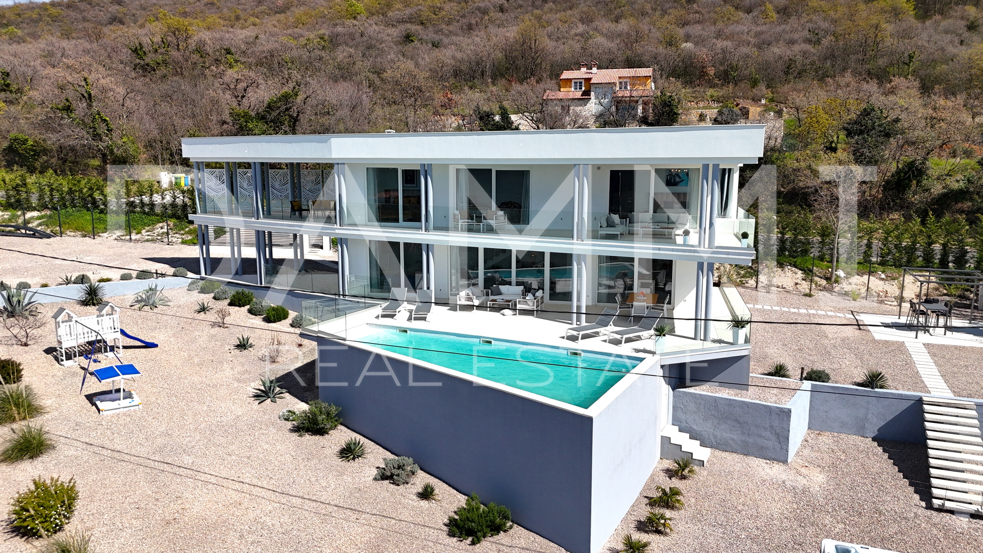 ISTRA, LABIN - Dizajnerska vila s prekrasnim pogledom na more