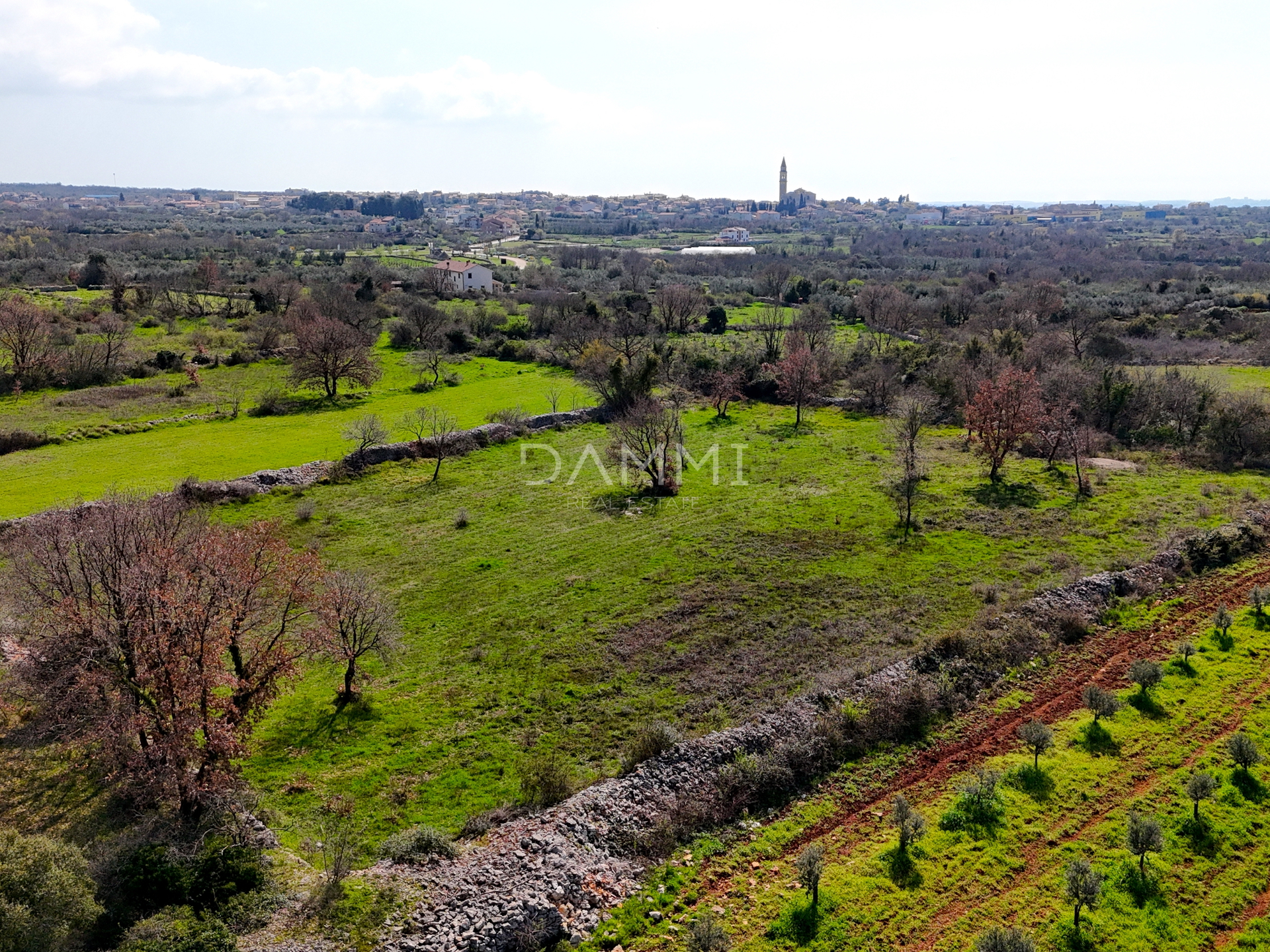 ISTRIEN, VODNJAN - Baugrundstück mit Meerblick