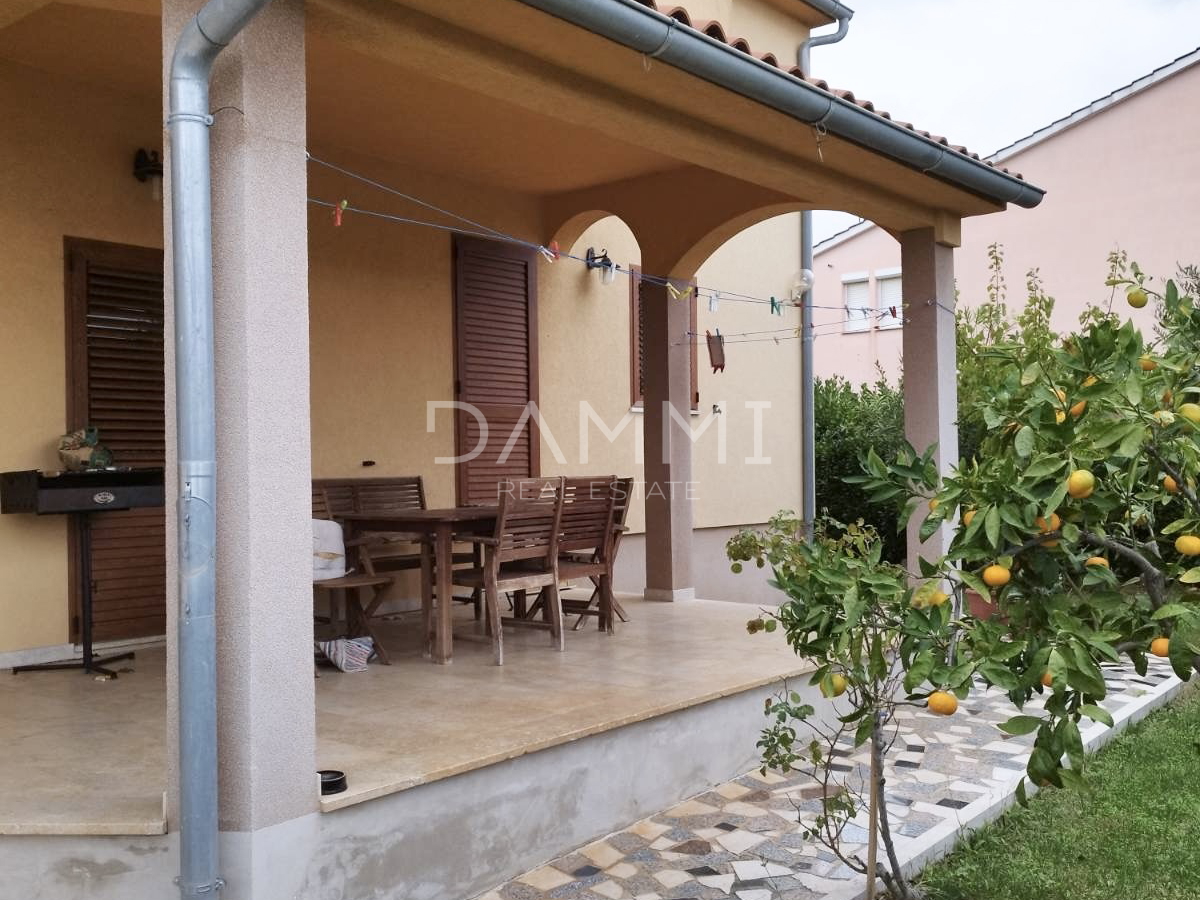 Casa, 400 m2, Vendita, Valbandon