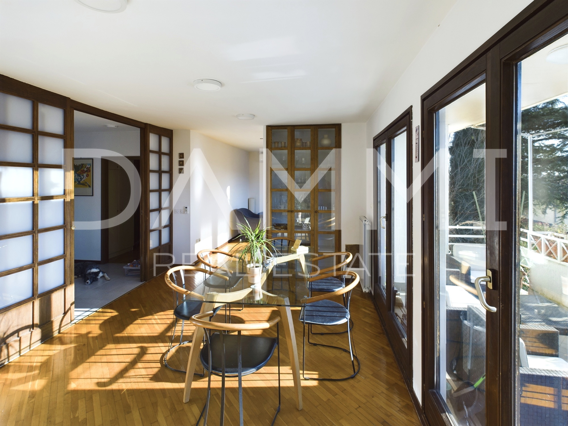 Istra&comma; Umag - samostoje&cacute;a apartmanska ku&cacute;a&comma; 100 m od pla&zcaron;e&comma; pogled more