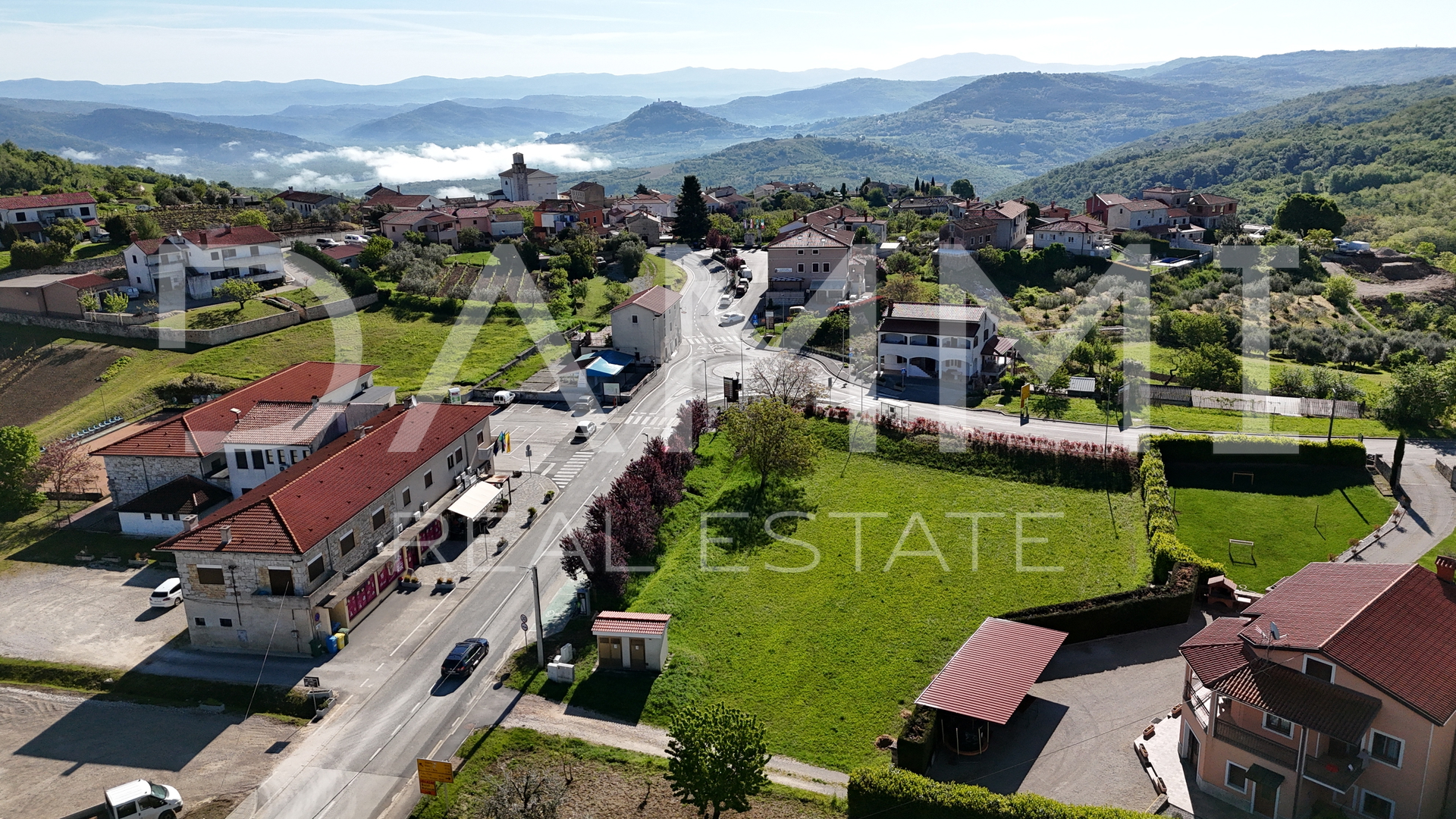 ISTRIA, VIŽINADA - Top quality building land in the very center EXCLUSIVE!