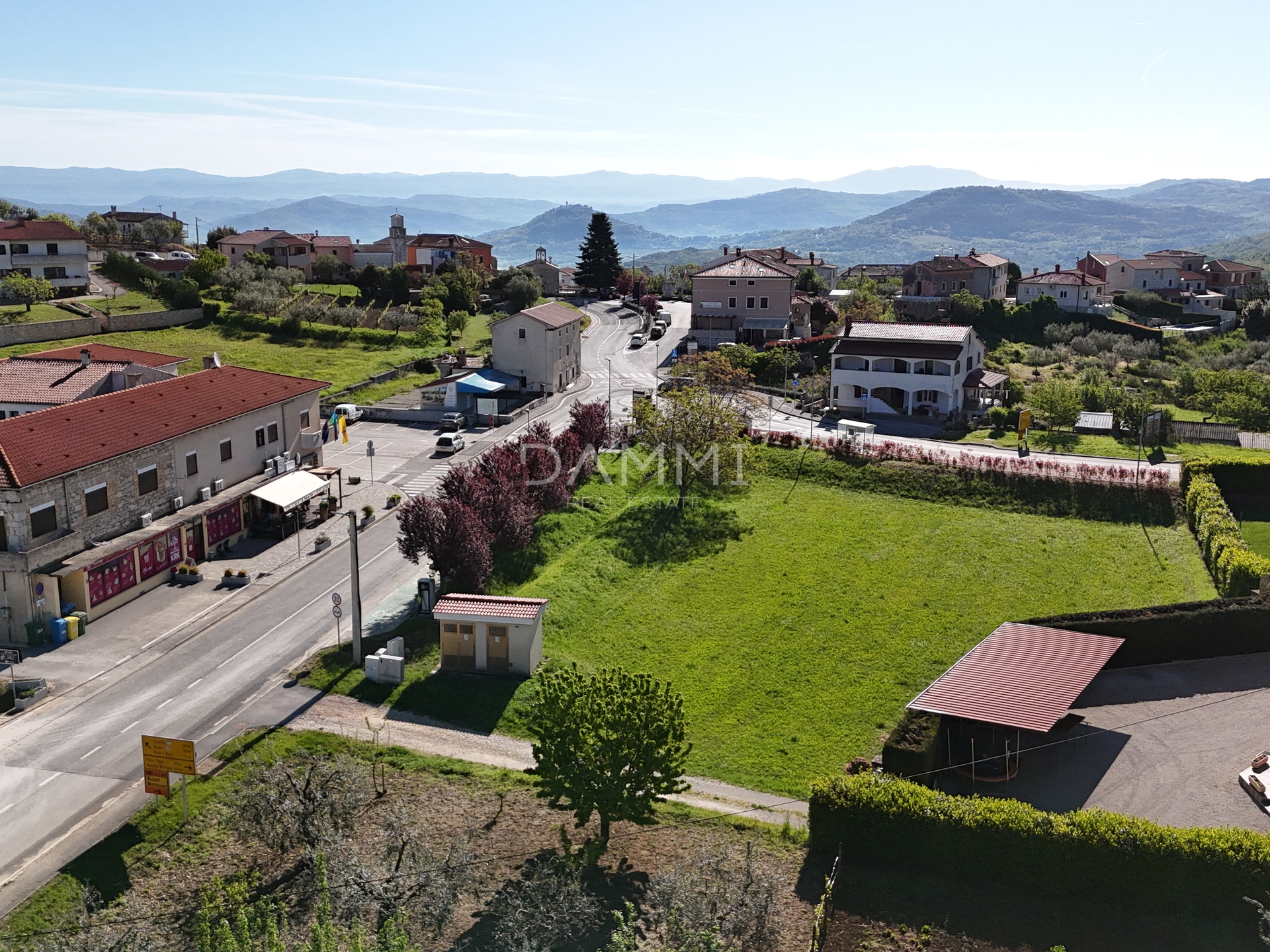 ISTRIEN, VIŽINADA - Hochwertiges Bauland im Zentrum EXKLUSIV!