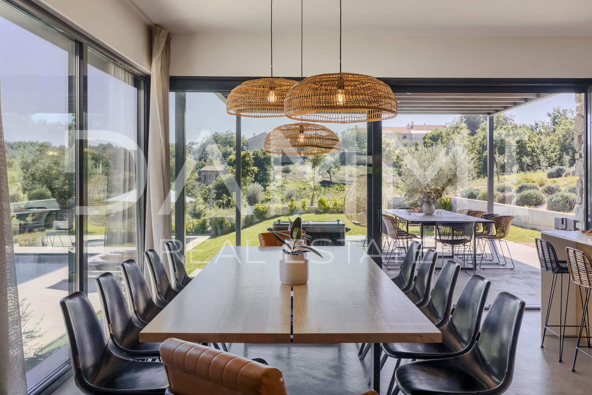 MOTOVUN&comma; OKOLICA - Ekskluzivna luksuzna vila