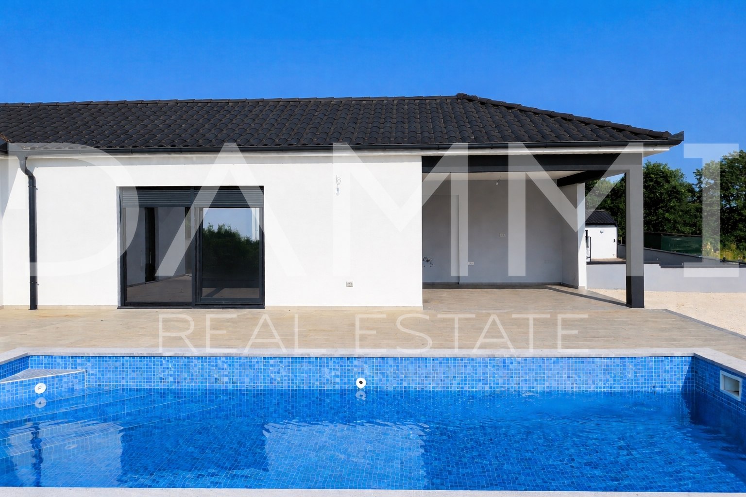 Istra - Mar&ccaron;ana&comma; ku&cacute;a s bazenom&comma; novogradnja