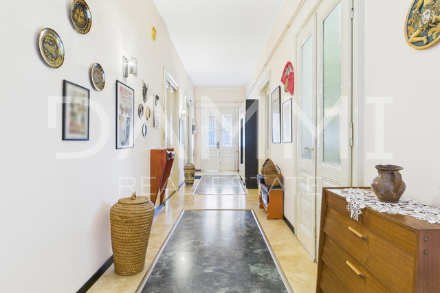 Istra - Pula, centar - savršen stan u austrougarskoj vili